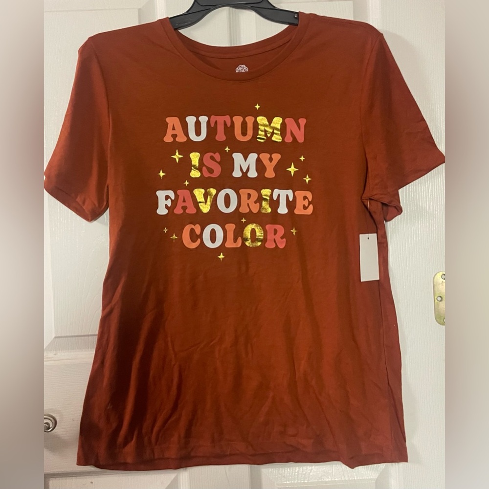 🔴 3/$12 Women’s Autumn Rust Colored Graphic Tee! NWT! Size XL.